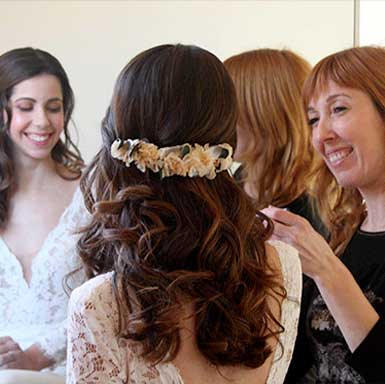 maquillaje-de-novia-para-Ju Nuria maquillando a Judith el día de su boda