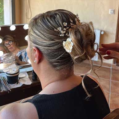 recogido-y-maquillaje-de-novia-para-Marta Recogido y maquillaje personalizado para lucir en su boda